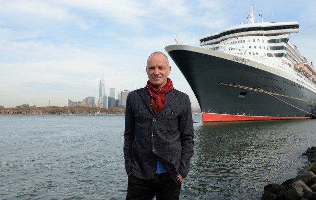 Sting-in-front-of-Cunards-Queen-Mary-2-N